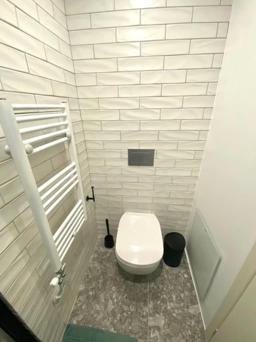 Piraeus Apartment For Rent Εξωτερικό φωτογραφία
